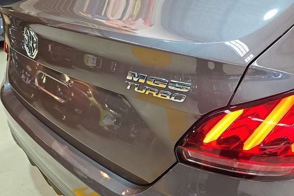 2024 MG MG5 Essence