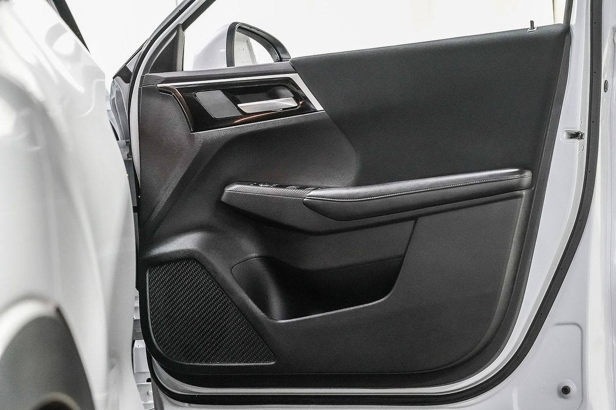 2024 Mitsubishi Outlander LS ZM