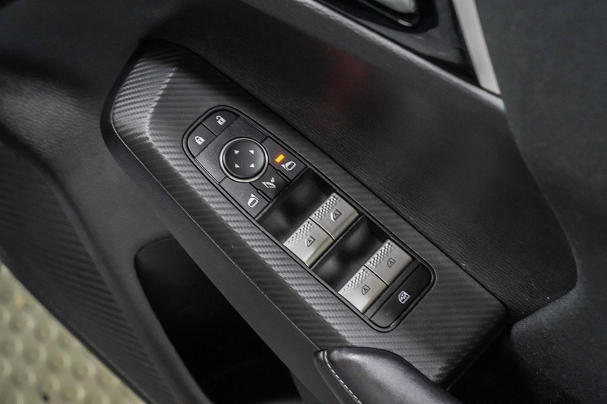 2024 Mitsubishi Outlander LS ZM