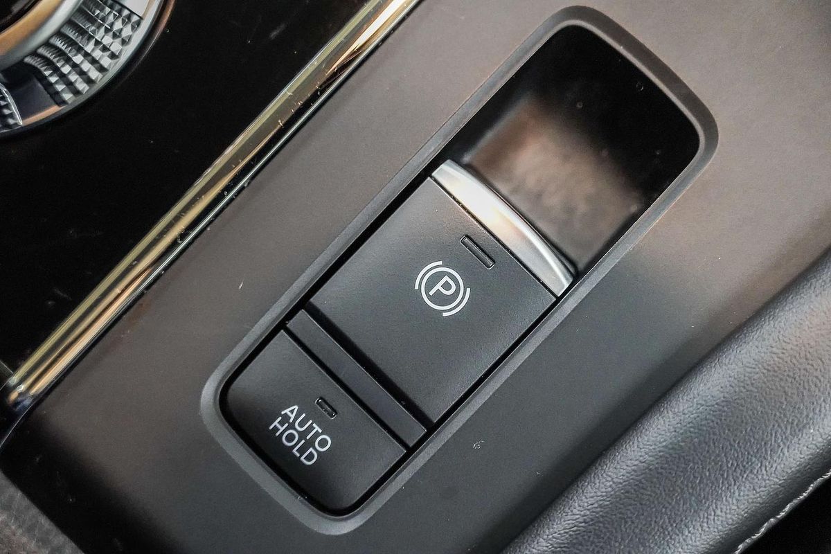 2024 Mitsubishi Outlander LS ZM