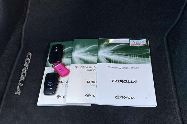 2020 Toyota Corolla SX Hybrid ZWE211R
