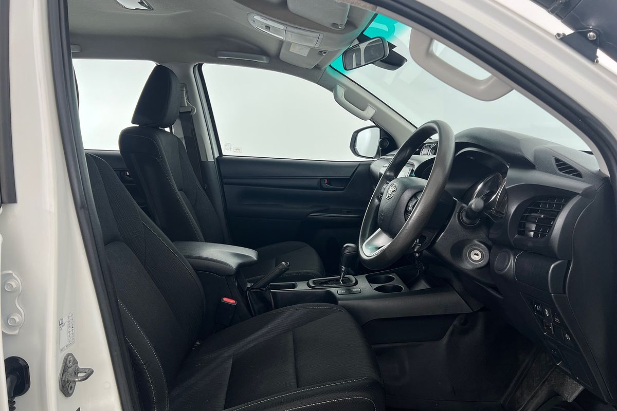 2020 Toyota Hilux SR GUN126R 4X4