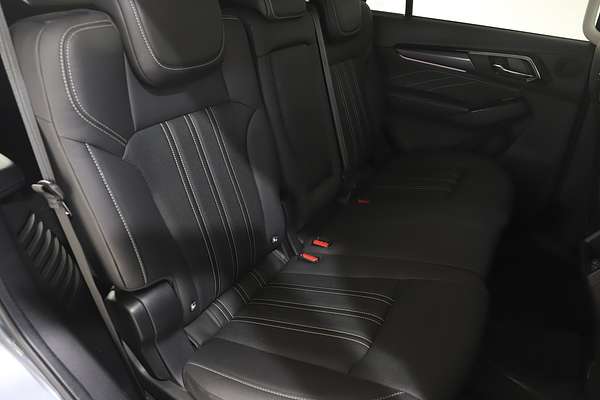 2023 Isuzu MU-X LS-T