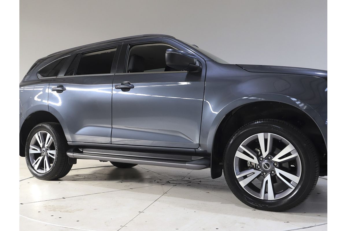 2023 Isuzu MU-X LS-T