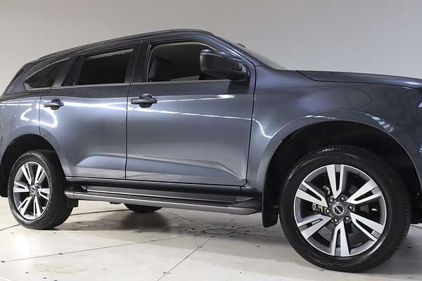 2023 Isuzu MU-X LS-T