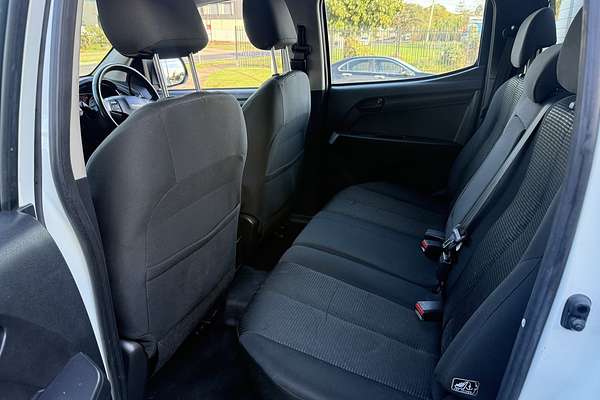 2017 Isuzu D-MAX SX 4X4