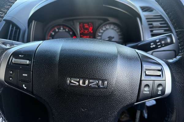 2017 Isuzu D-MAX SX 4X4