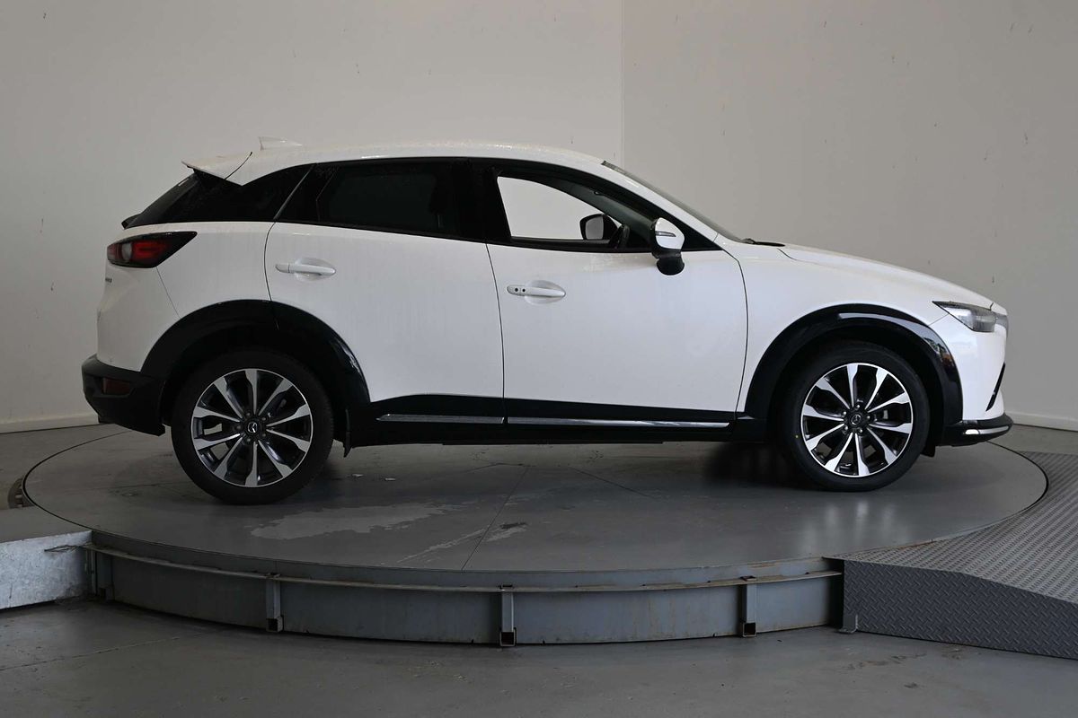 2022 Mazda CX-3 sTouring DK