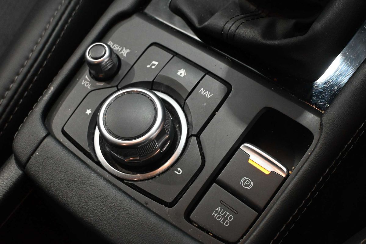 2022 Mazda CX-3 sTouring DK