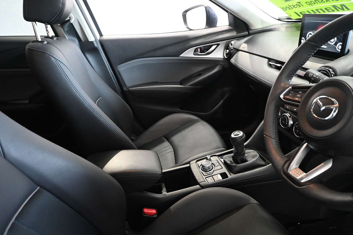 2022 Mazda CX-3 sTouring DK