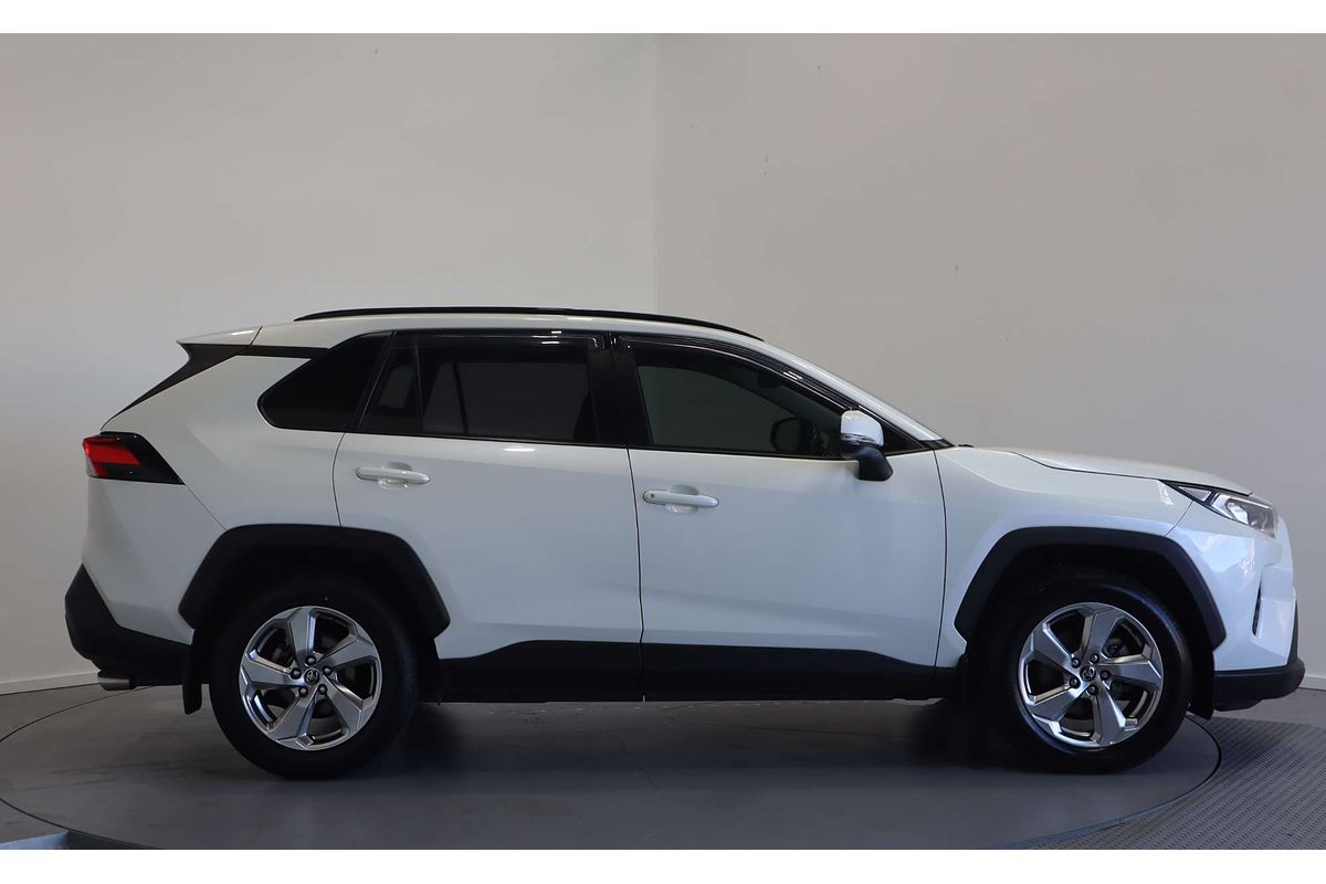 2020 Toyota RAV4 GXL MXAA52R