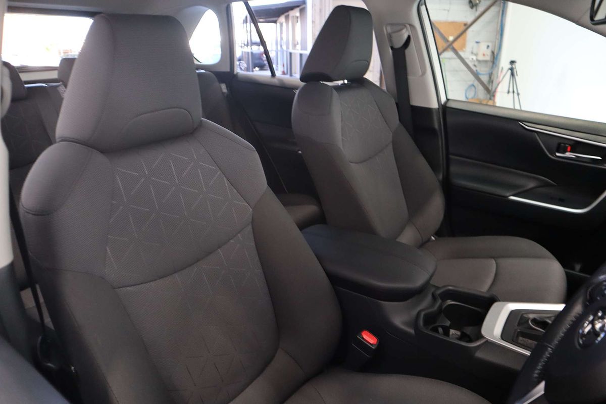 2020 Toyota RAV4 GXL MXAA52R