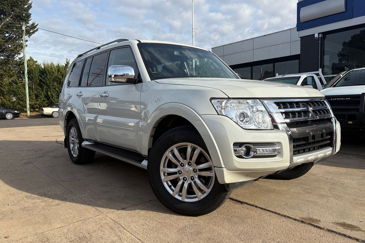 2017 Mitsubishi Pajero GLX NX
