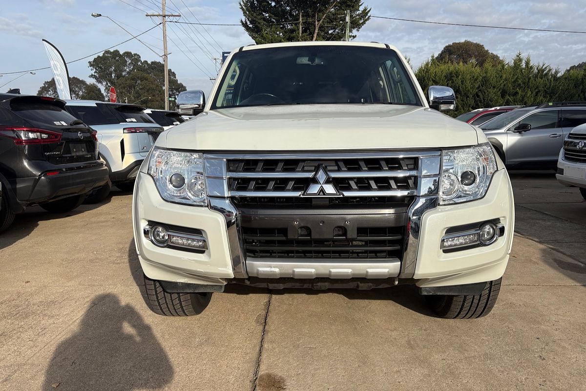 2017 Mitsubishi Pajero GLX NX