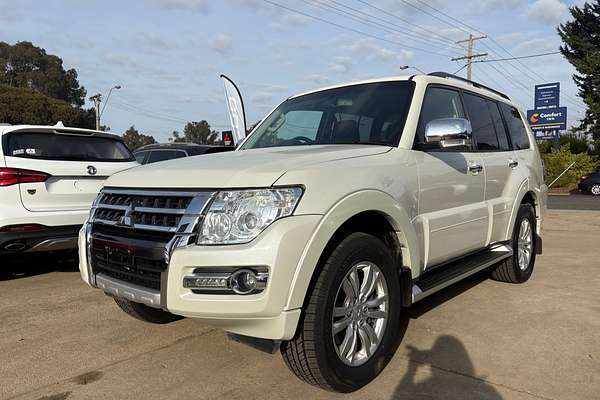 2017 Mitsubishi Pajero GLX NX