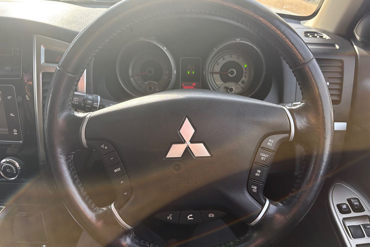 2017 Mitsubishi Pajero GLX NX