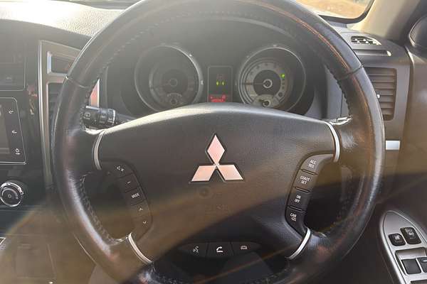 2017 Mitsubishi Pajero GLX NX