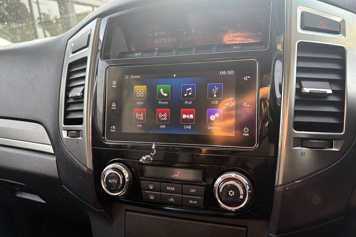2017 Mitsubishi Pajero GLX NX