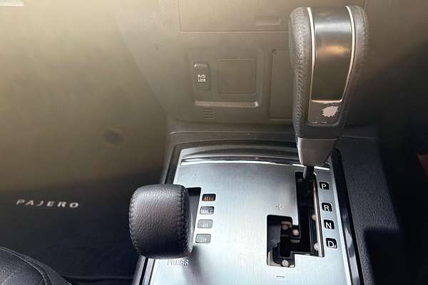 2017 Mitsubishi Pajero GLX NX