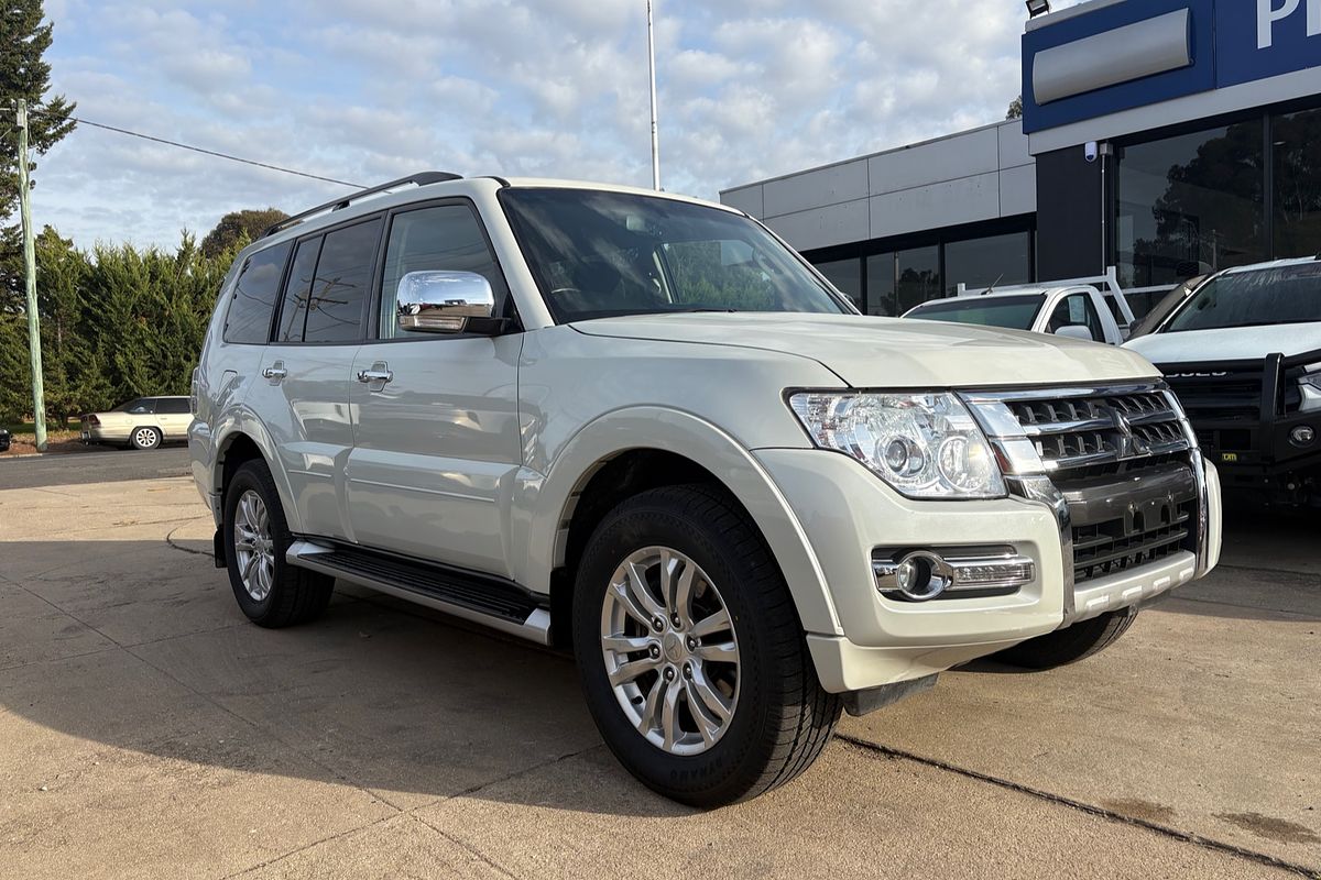 2017 Mitsubishi Pajero GLX NX