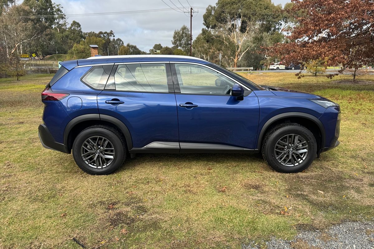 2023 Nissan X-TRAIL ST T33