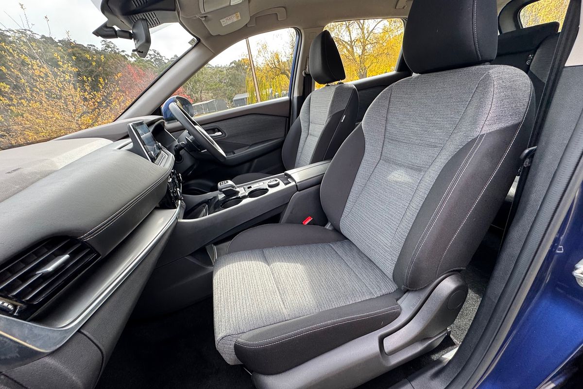 2023 Nissan X-TRAIL ST T33