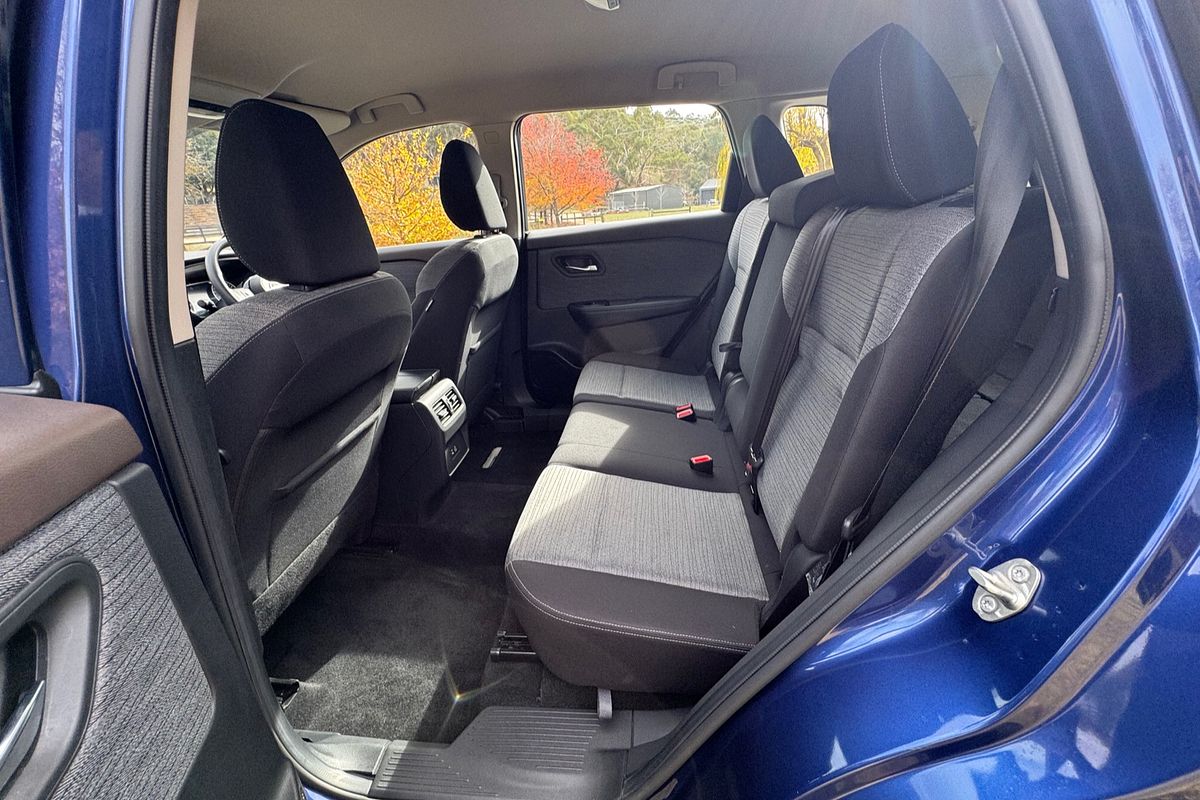 2023 Nissan X-TRAIL ST T33