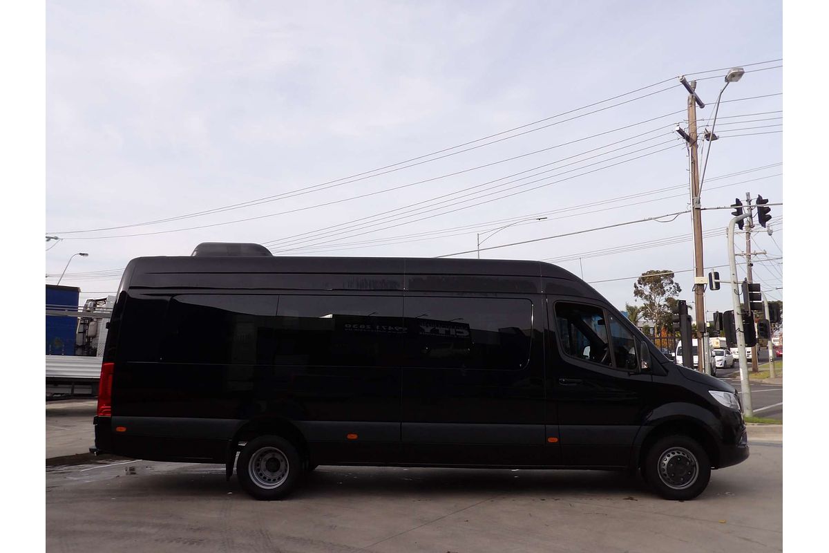 2023 Mercedes-Benz Sprinter 517CDI VS30