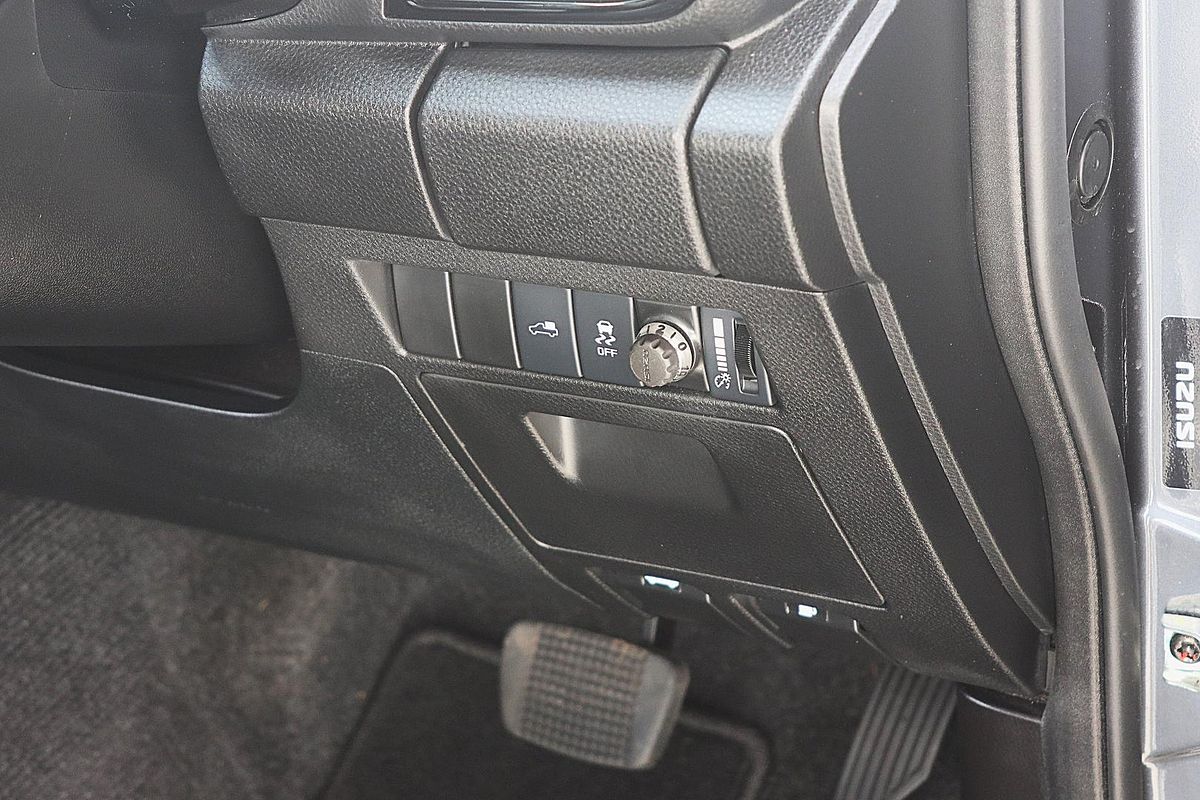 2023 Isuzu D-MAX X-TERRAIN 4X4