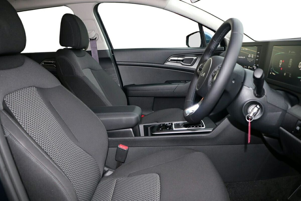 2025 Kia Sportage S NQ5