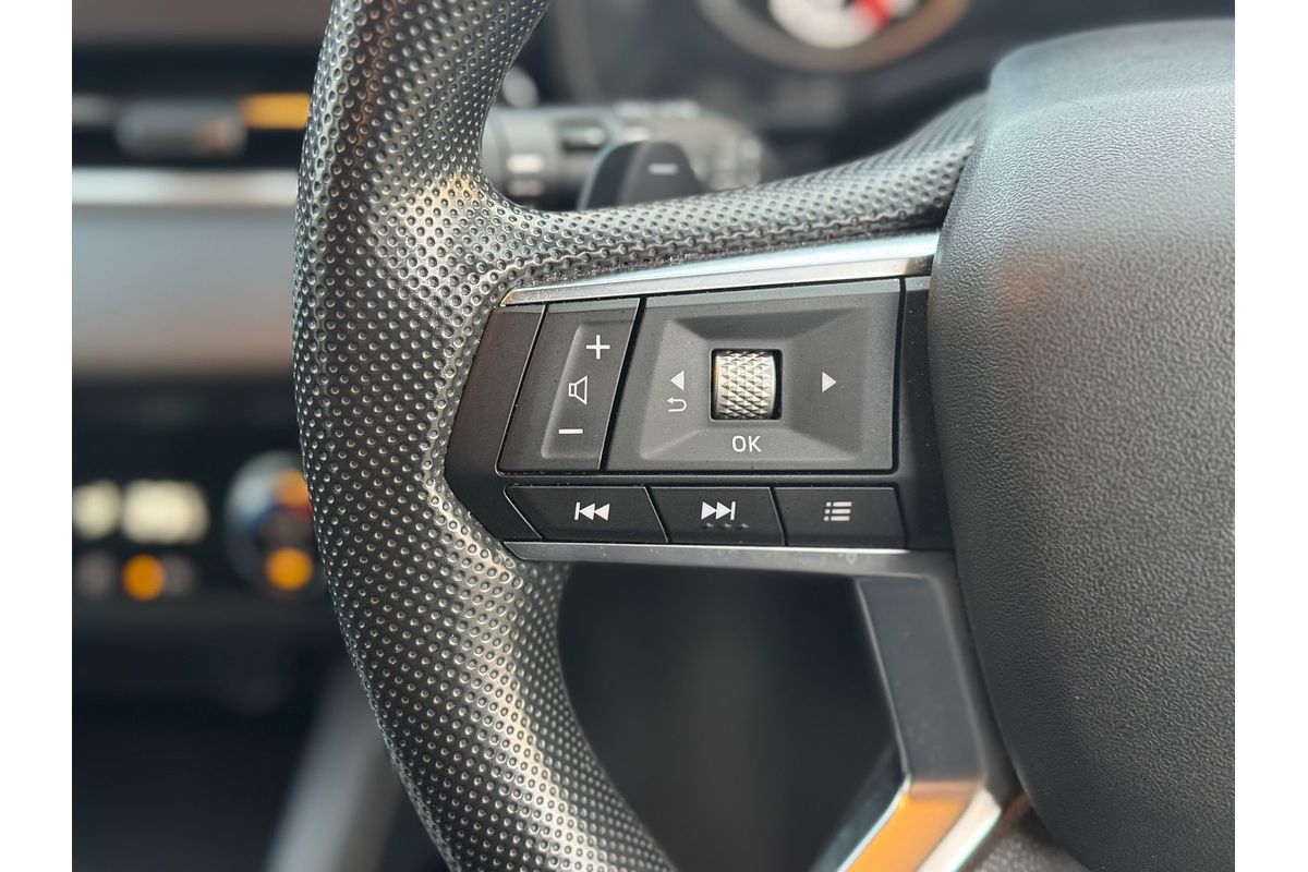 2024 Mitsubishi Outlander ES ZM