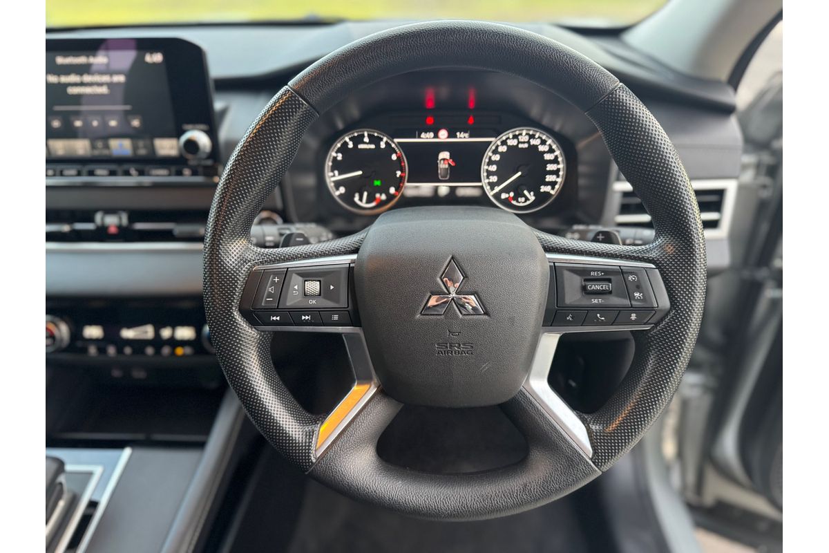 2024 Mitsubishi Outlander ES ZM