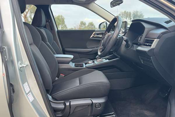2024 Mitsubishi Outlander ES ZM