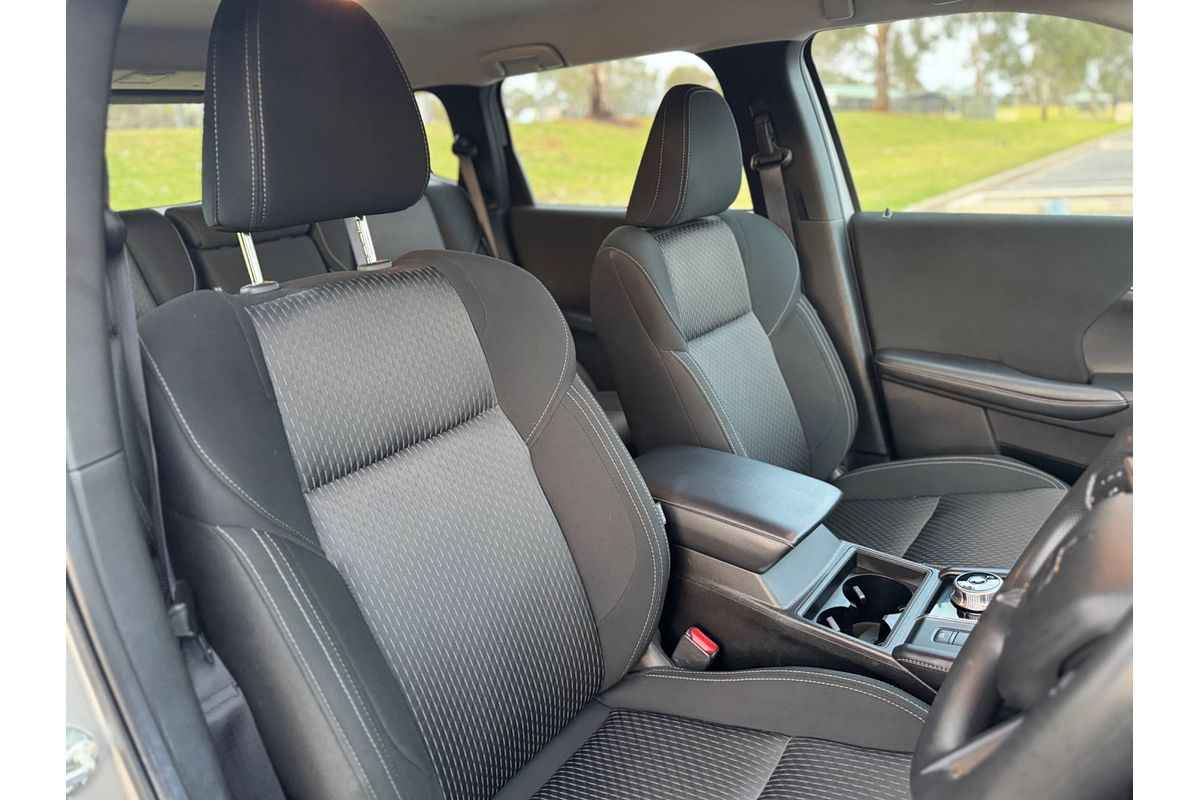 2024 Mitsubishi Outlander ES ZM