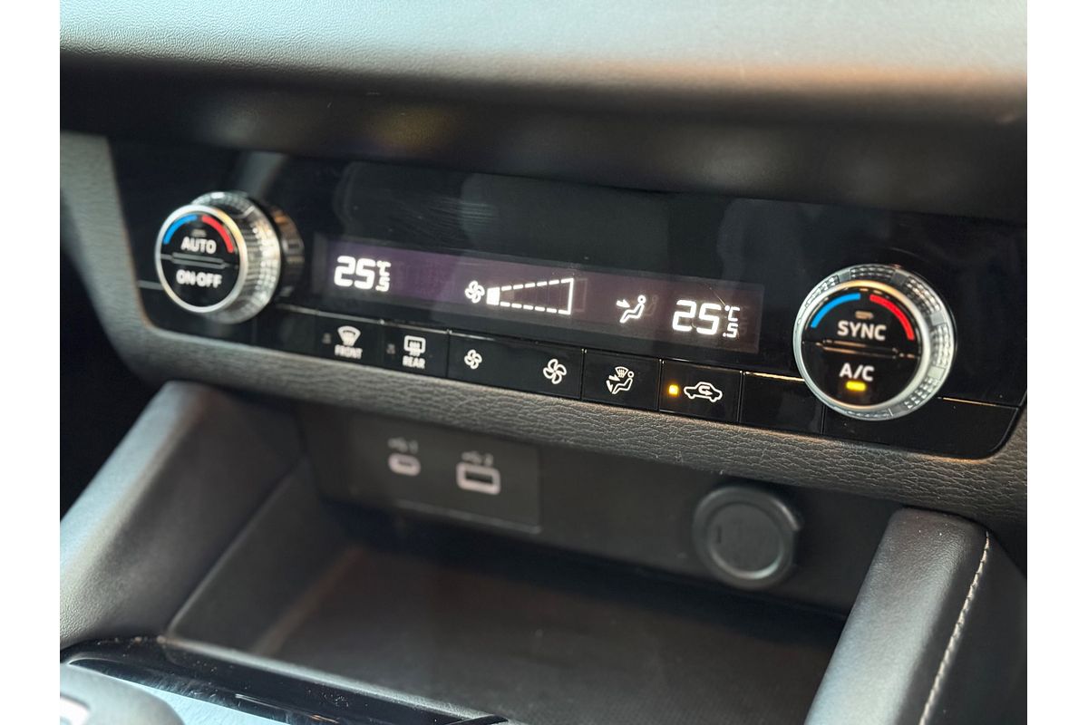 2024 Mitsubishi Outlander ES ZM