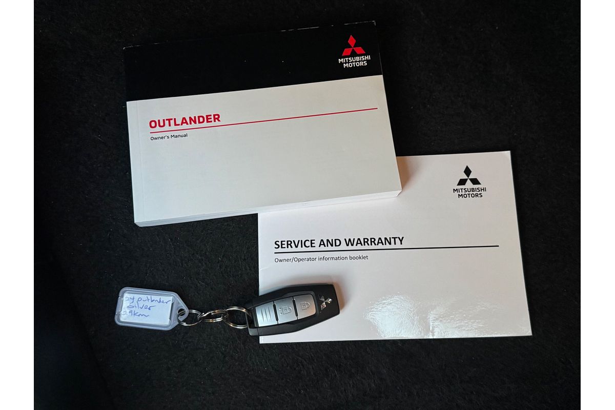 2024 Mitsubishi Outlander ES ZM