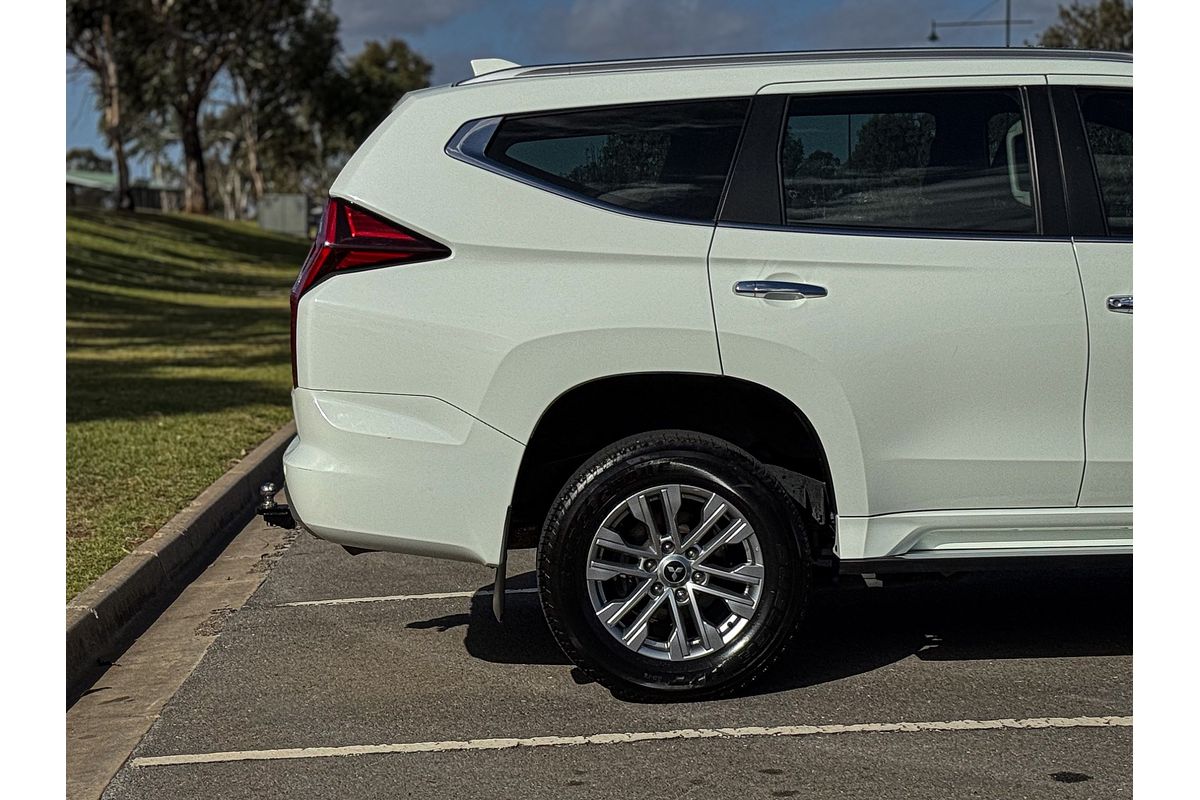 2022 Mitsubishi Pajero Sport GLX QF