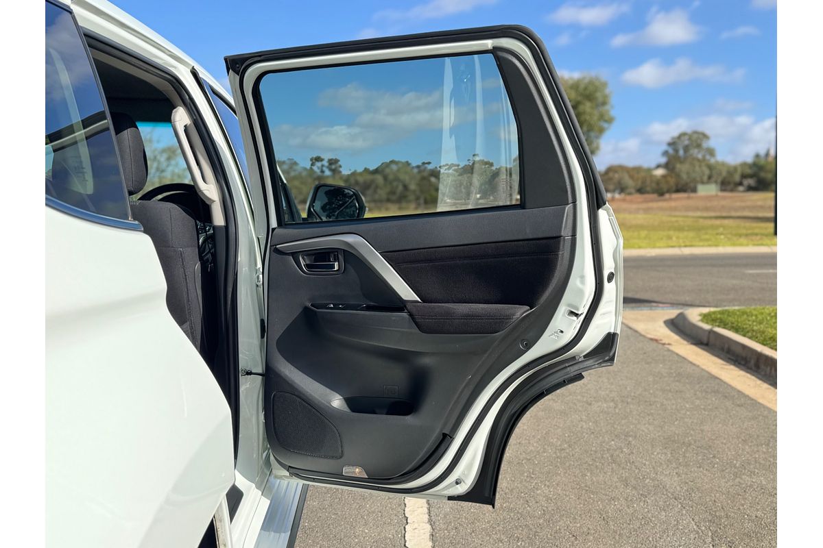 2022 Mitsubishi Pajero Sport GLX QF