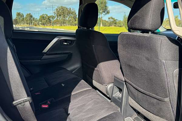 2022 Mitsubishi Pajero Sport GLX QF
