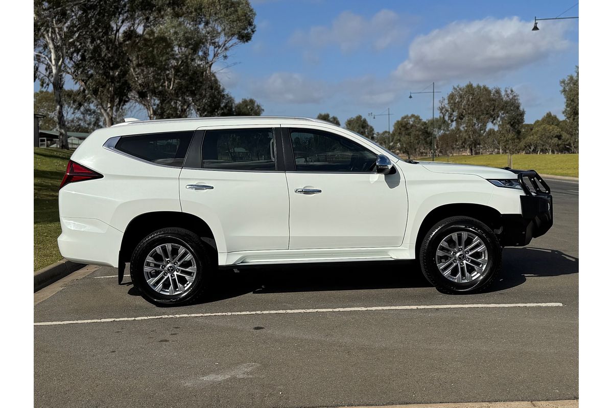 2022 Mitsubishi Pajero Sport GLX QF