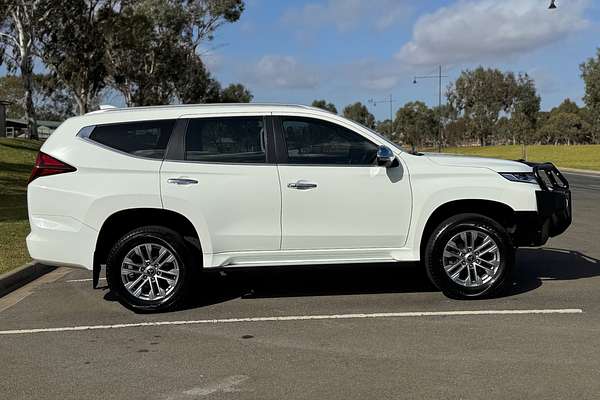 2022 Mitsubishi Pajero Sport GLX QF