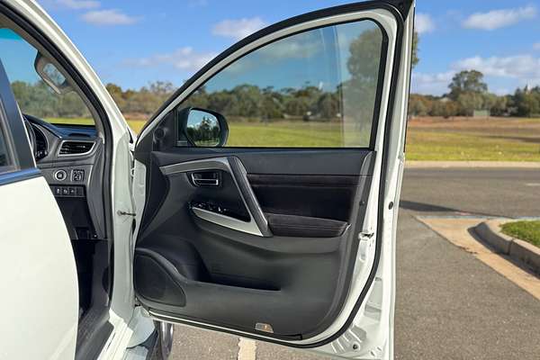 2022 Mitsubishi Pajero Sport GLX QF