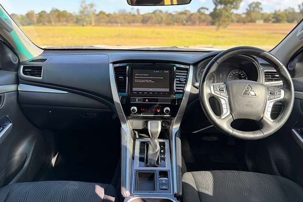 2022 Mitsubishi Pajero Sport GLX QF