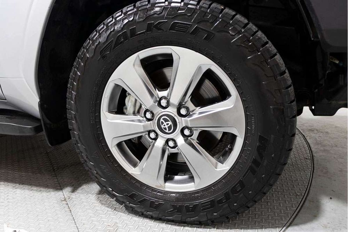 2023 Toyota Landcruiser Sahara FJA300R