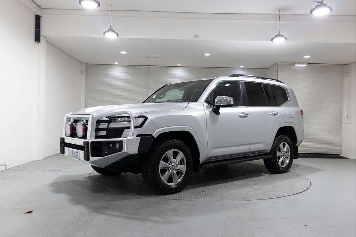2023 Toyota Landcruiser Sahara FJA300R