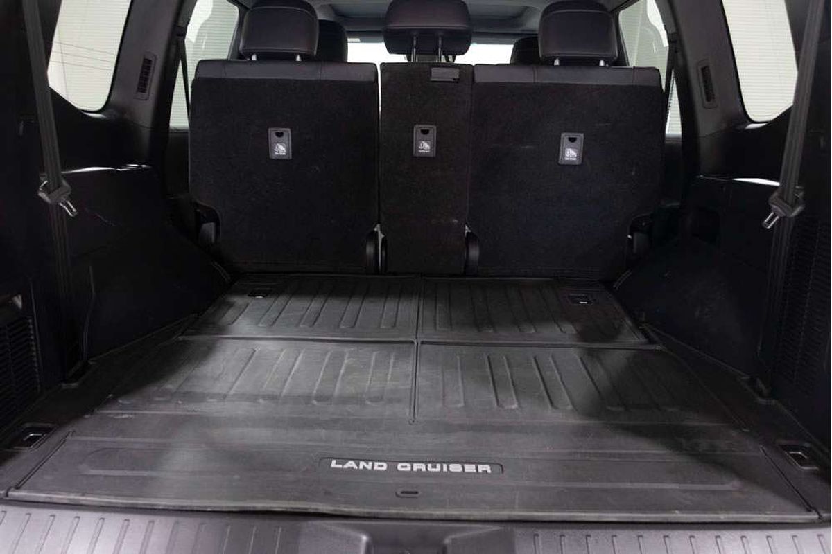2023 Toyota Landcruiser Sahara FJA300R