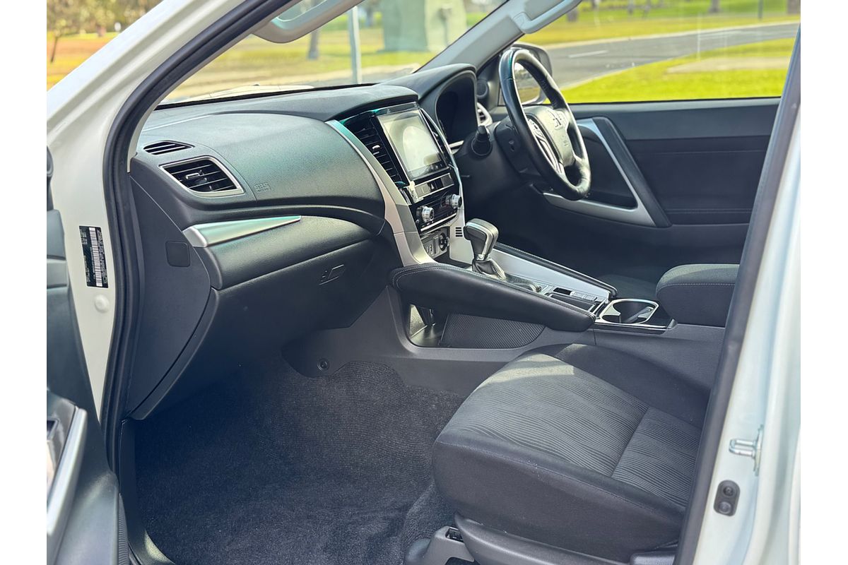 2022 Mitsubishi Pajero Sport GLX QF