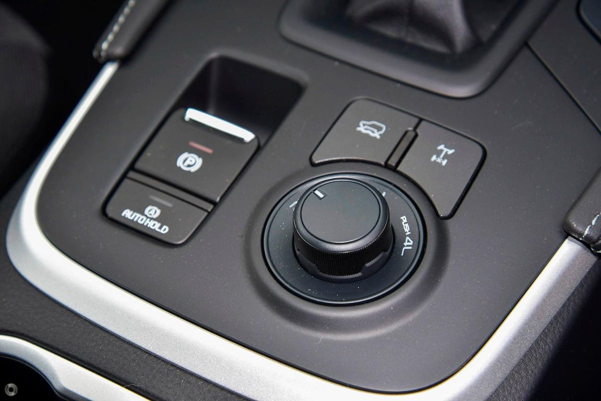 2025 Isuzu MU-X LS-M