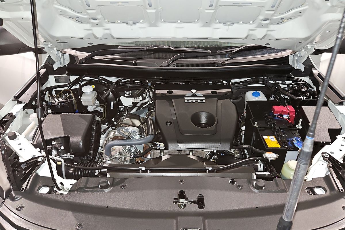 2024 Mitsubishi Triton GLX MR 4X4