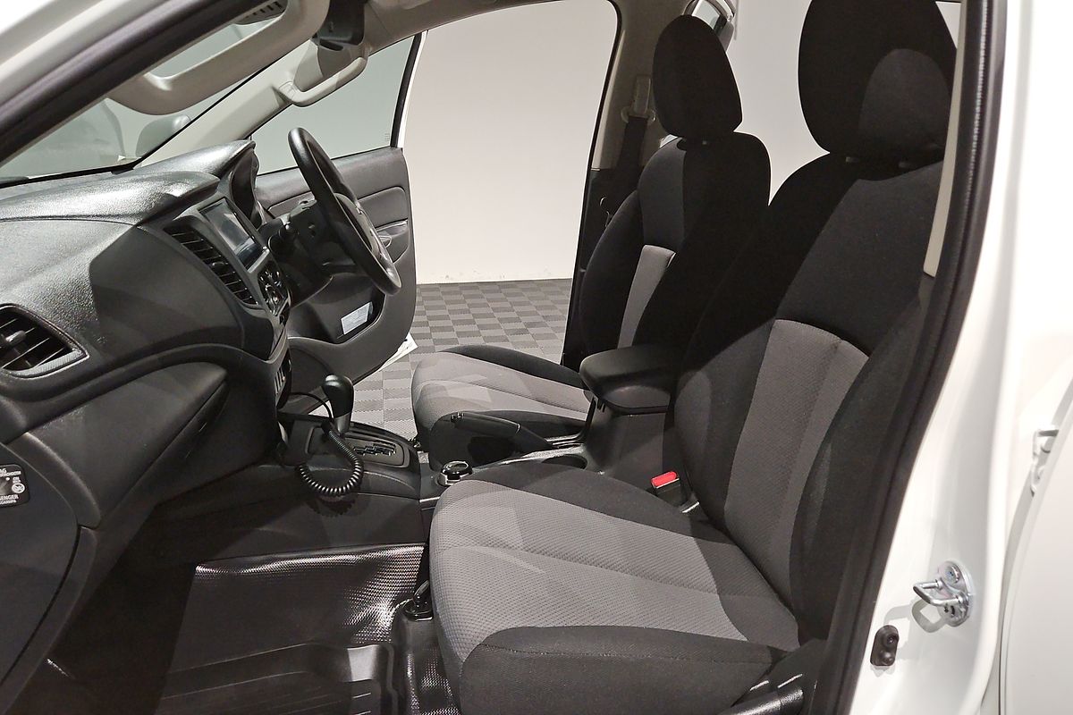 2024 Mitsubishi Triton GLX MR 4X4